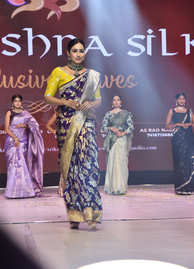 Fashion-Show-7.jpg 8