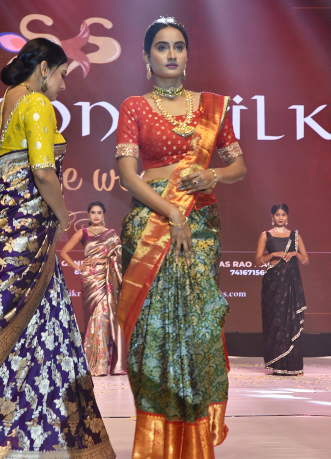 Fashion-Show-8.jpg 9