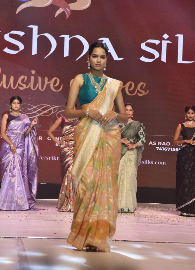 Fashion-Show-9.jpg 10