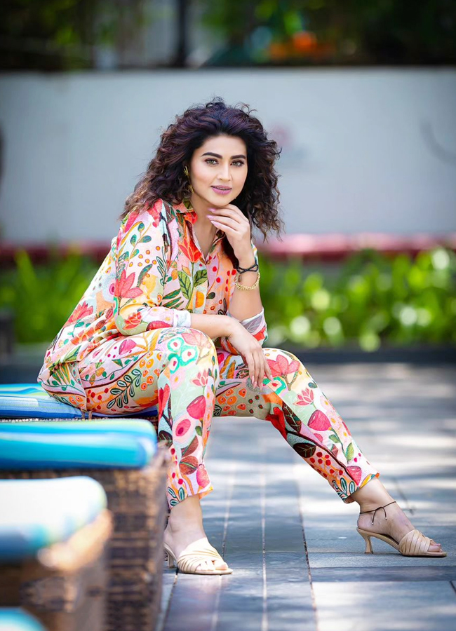 Sneha-5.jpg 6