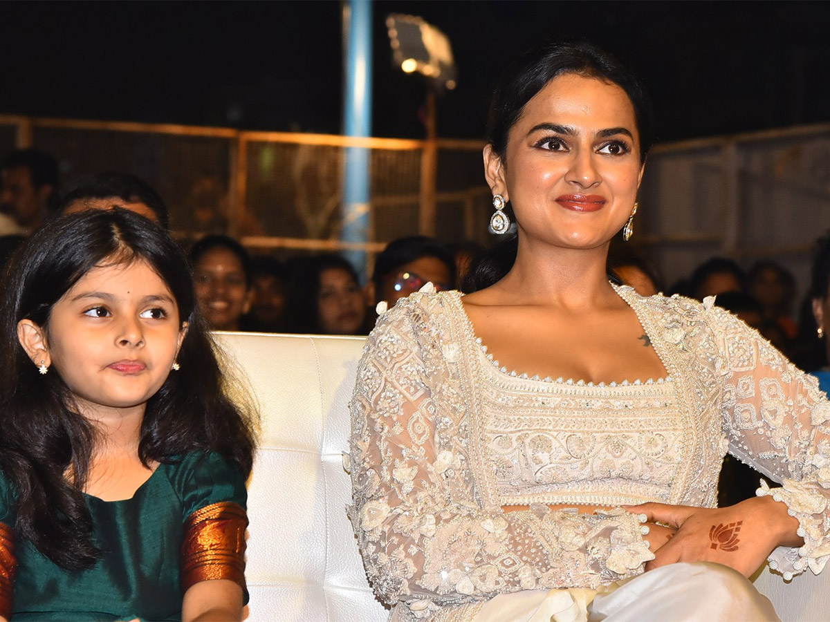 Venkatesh_20Daggubati_20SAINDHAV_20Pre-Release_20Event_20Photos-10.jpg 10