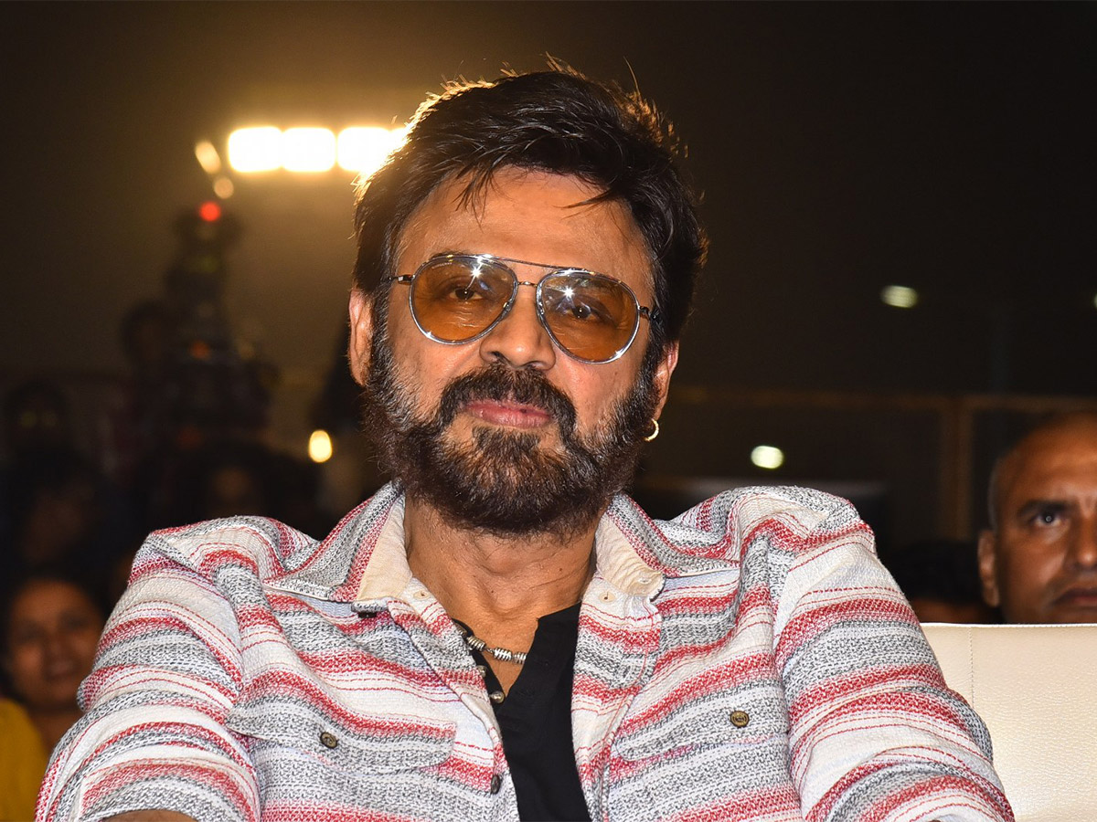 Venkatesh_20Daggubati_20SAINDHAV_20Pre-Release_20Event_20Photos-30.jpg 29
