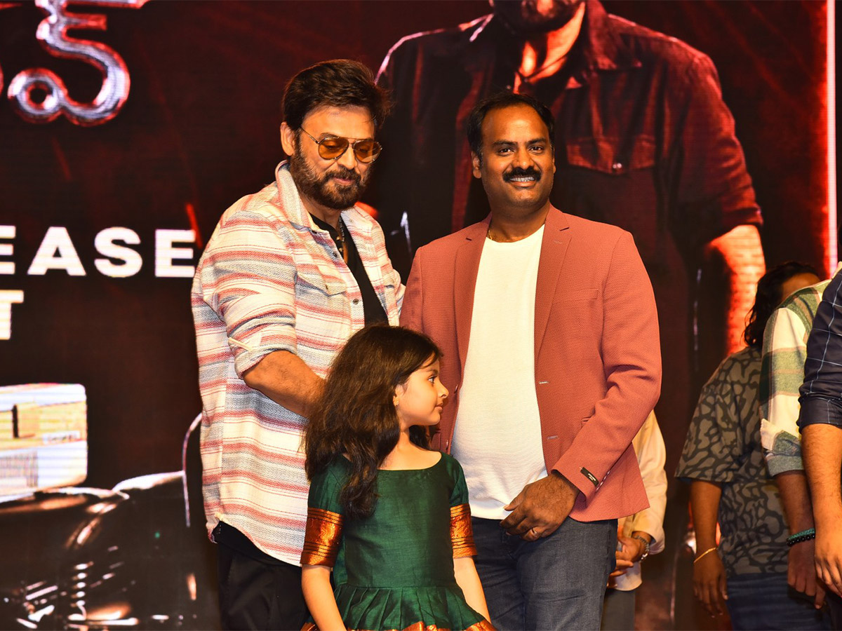 Venkatesh_20Daggubati_20SAINDHAV_20Pre-Release_20Event_20Photos-36.jpg 34