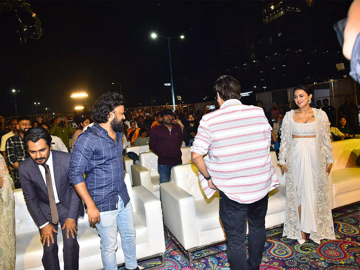Venkatesh_20Daggubati_20SAINDHAV_20Pre-Release_20Event_20Photos-39.jpg 37