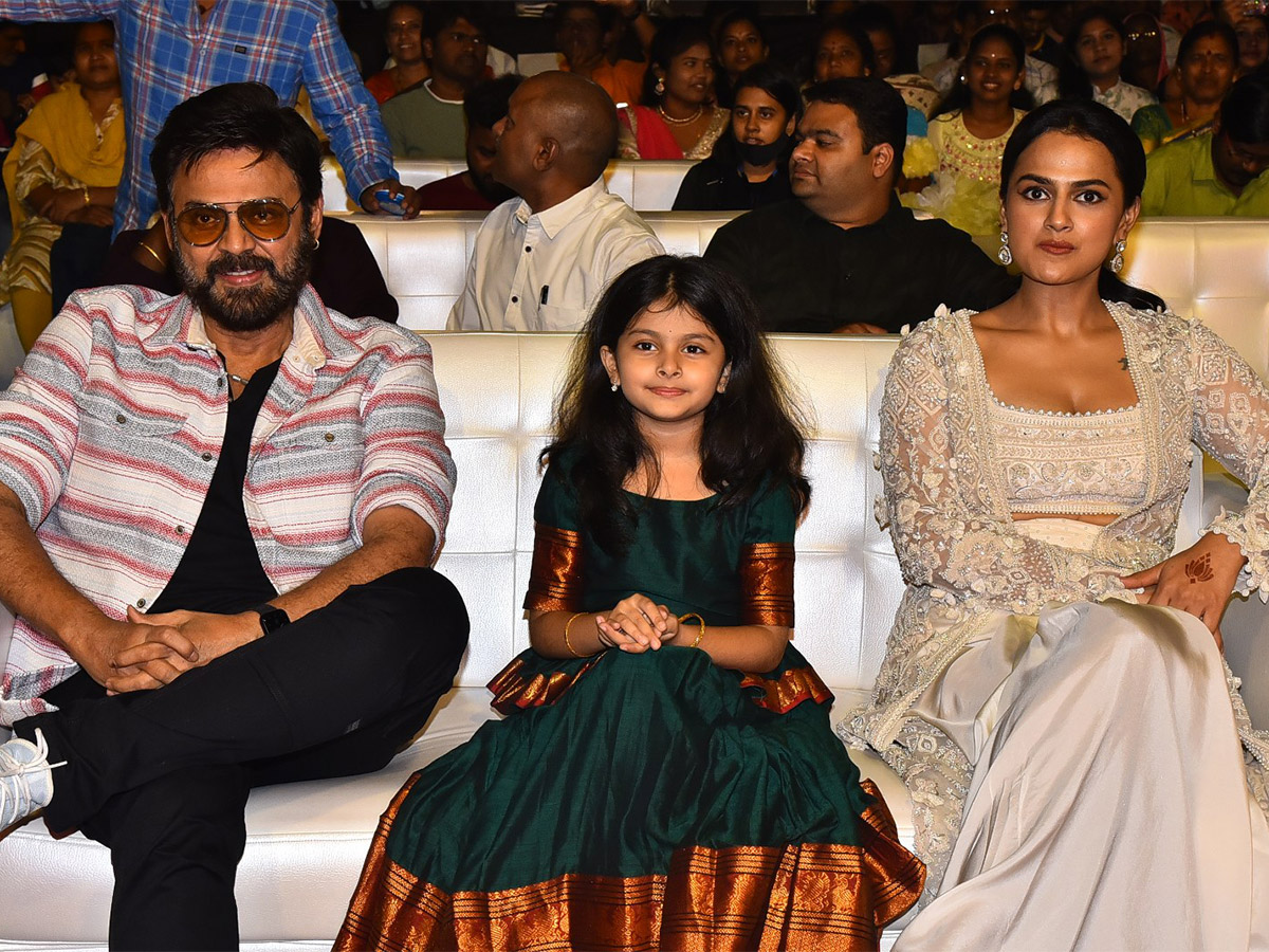 Venkatesh_20Daggubati_20SAINDHAV_20Pre-Release_20Event_20Photos-40.jpg 38