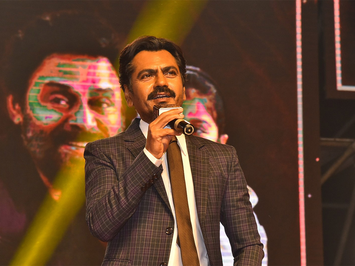 Venkatesh_20Daggubati_20SAINDHAV_20Pre-Release_20Event_20Photos-47.jpg 44