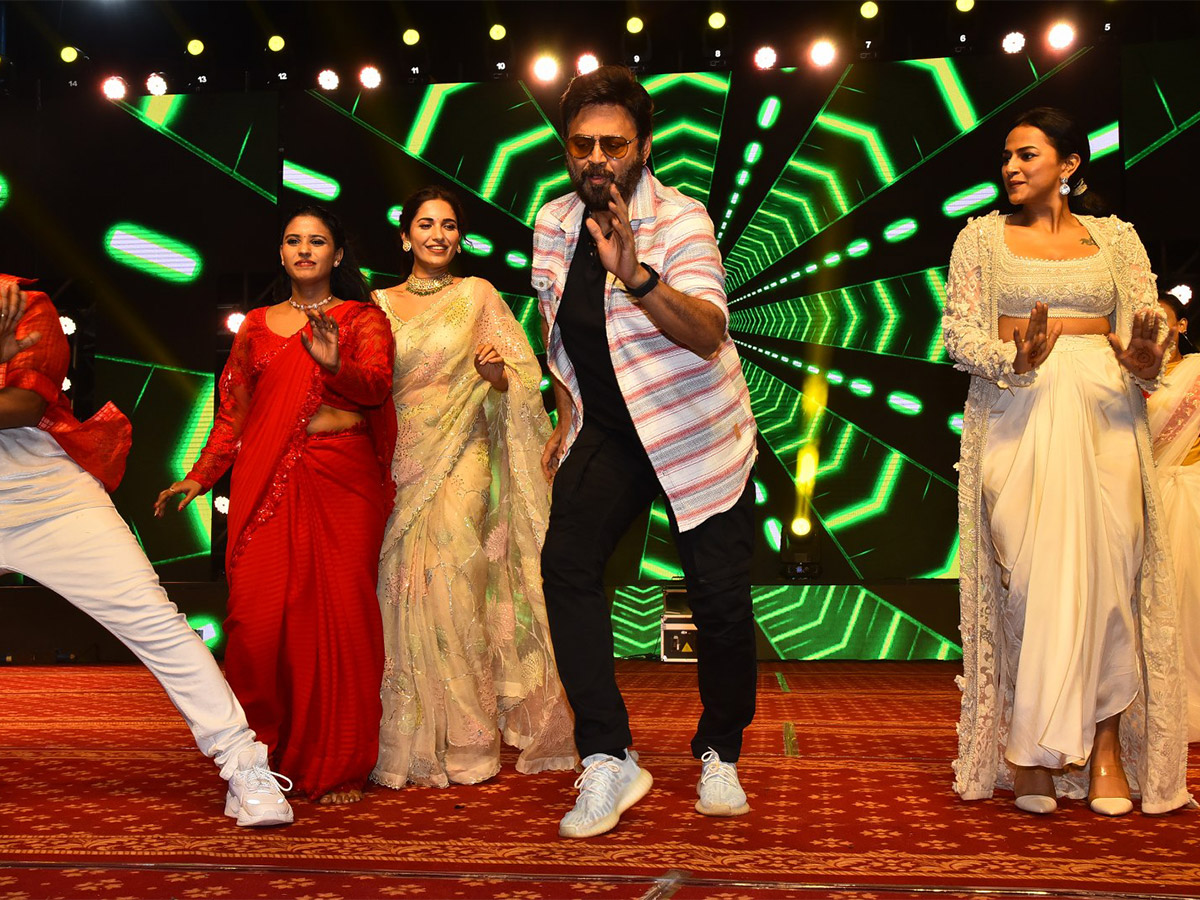 Venkatesh_20Daggubati_20SAINDHAV_20Pre-Release_20Event_20Photos-48.jpg 45