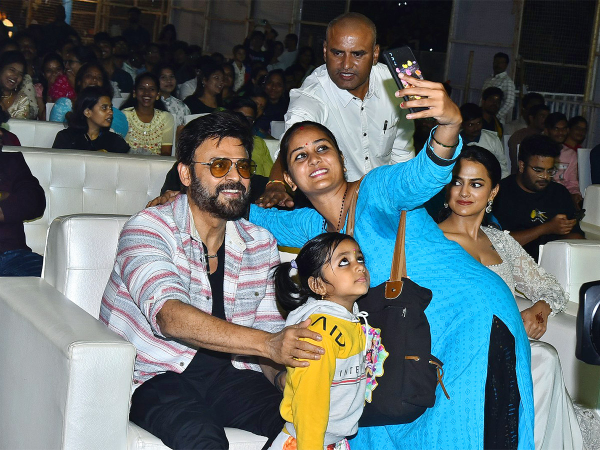 Venkatesh_20Daggubati_20SAINDHAV_20Pre-Release_20Event_20Photos-62.jpg 49