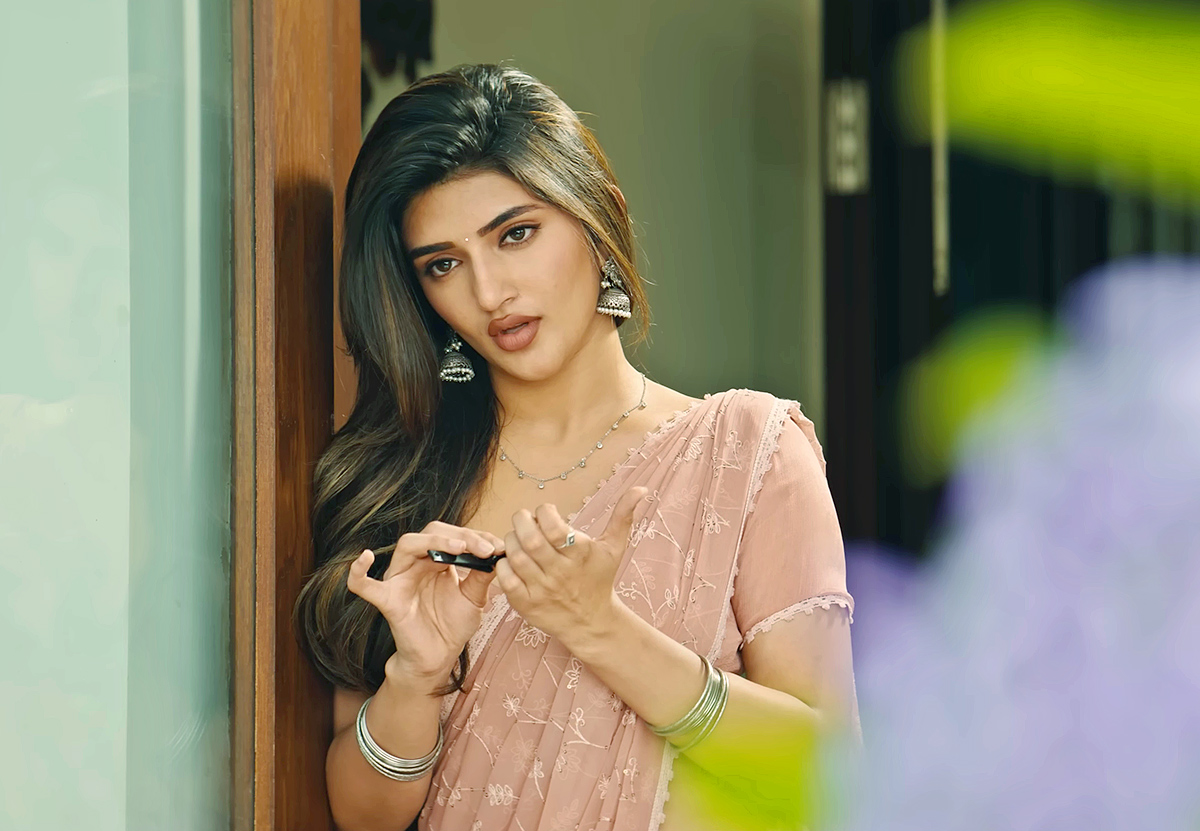 guntur_20karam_20movie_20hd_20images-11.jpg 11