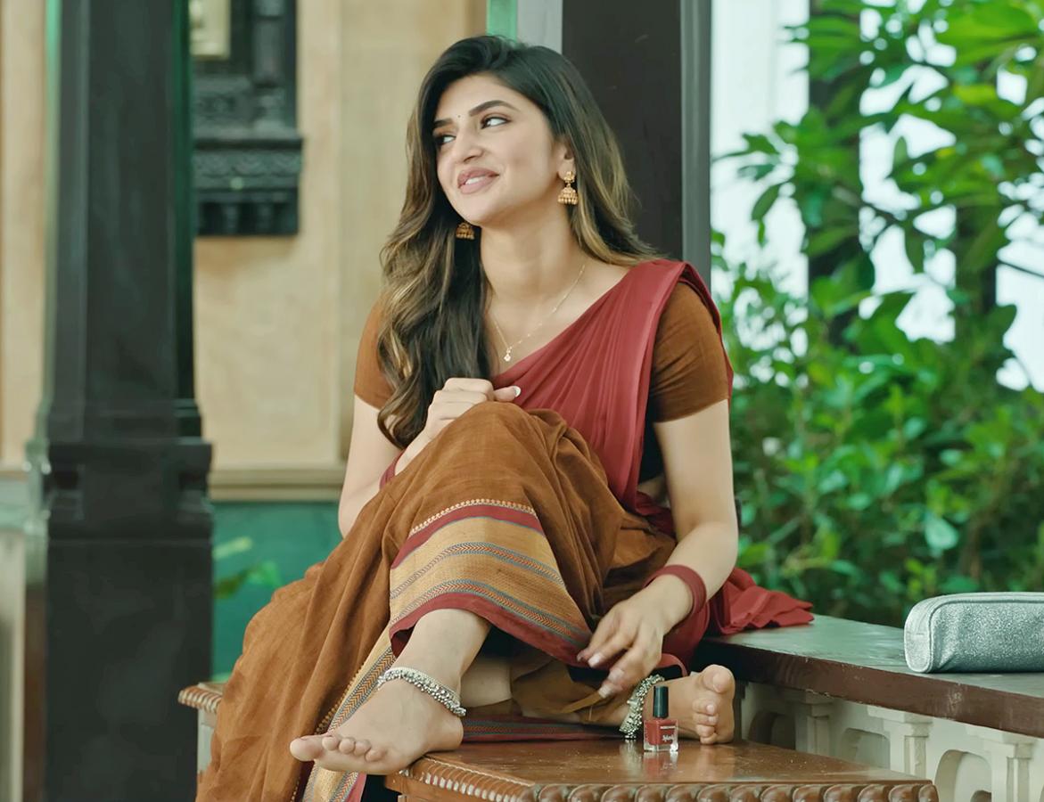 guntur_20karam_20movie_20hd_20images-31.jpg 30
