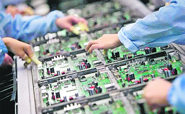 EMCLUSTER.jpg