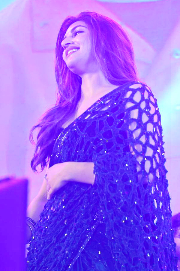 Guntur_20karam_20Pre_20Release_20Event.._20Sree_20Leela_20as_20a_20special_20attraction_20PHotos_4.jpg 5