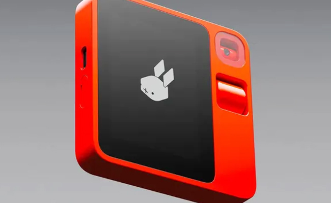 2.Rabbit-R1-AI-Device.jpg 3