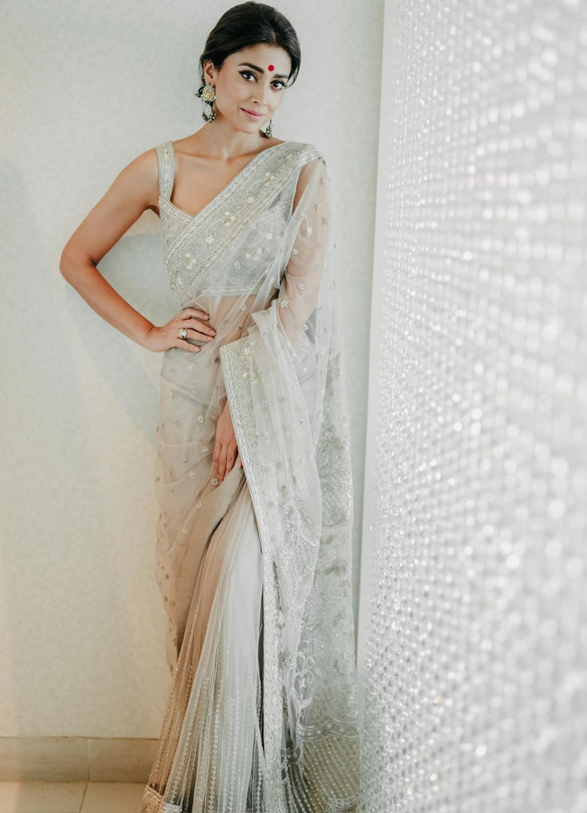 Shriya-Saran-10.jpg 13