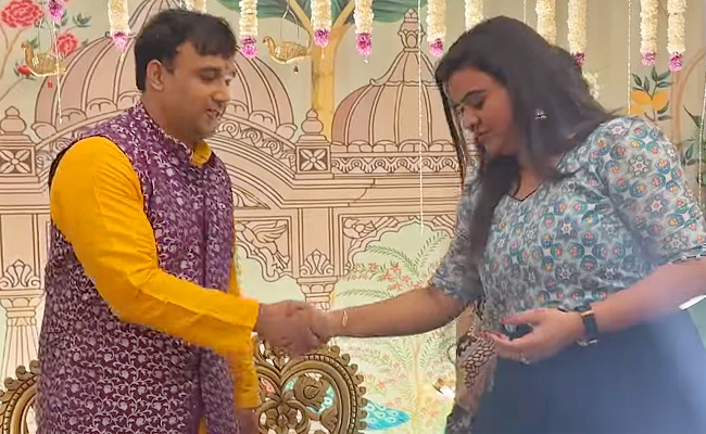 TV_20Actress_20Lahari_20Son_20Cradle_20Ceremony_20beautiful_20Photos_1.jpg 2