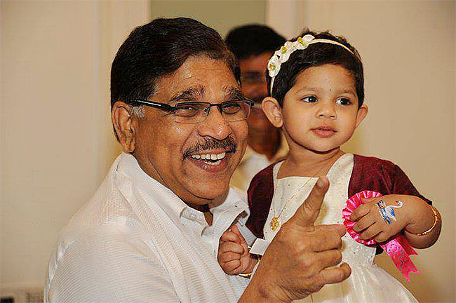 allu_20aravind_20rare_20and_20unseen_20photos-19.jpg 19