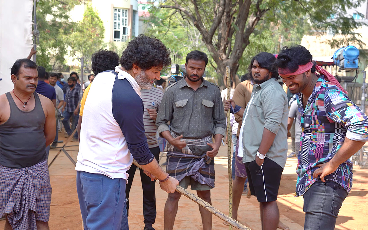 Mahesh_20Babu_20Guntur_20Karam_20Making_20Video-46.jpg 45