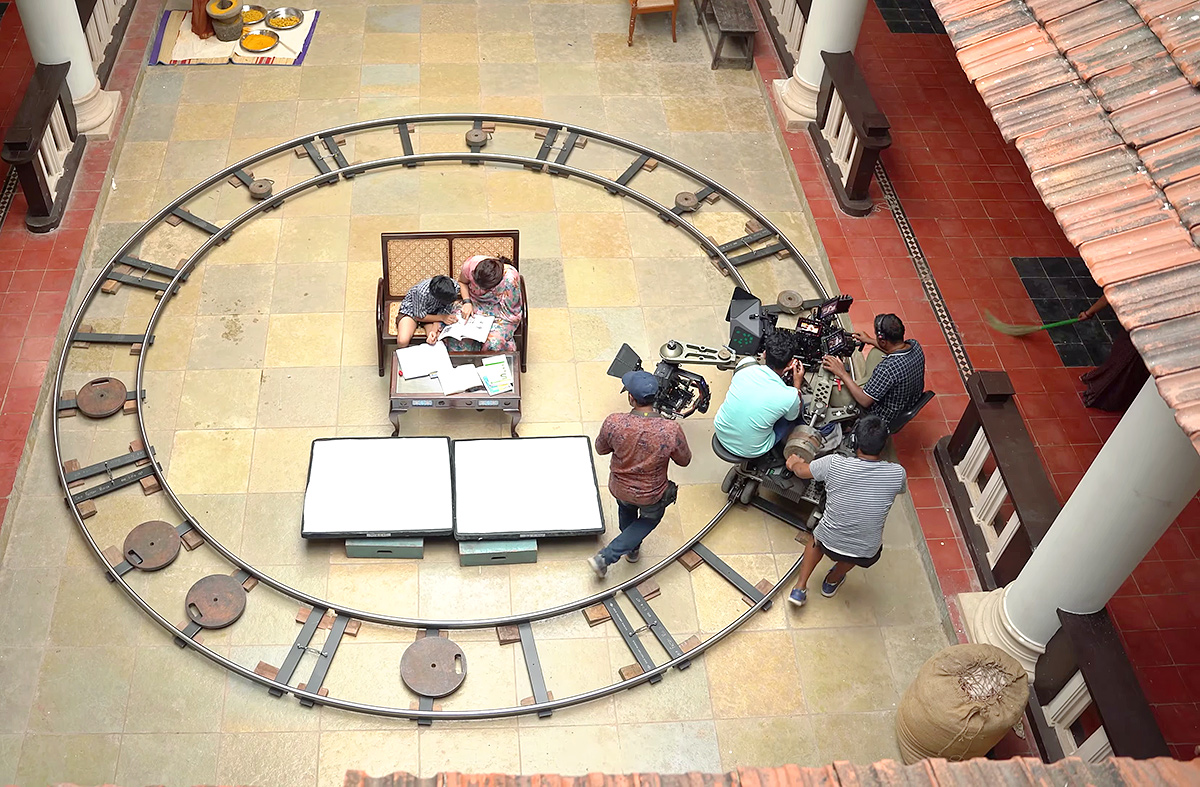 Mahesh_20Babu_20Guntur_20Karam_20Making_20Video-52.jpg 51