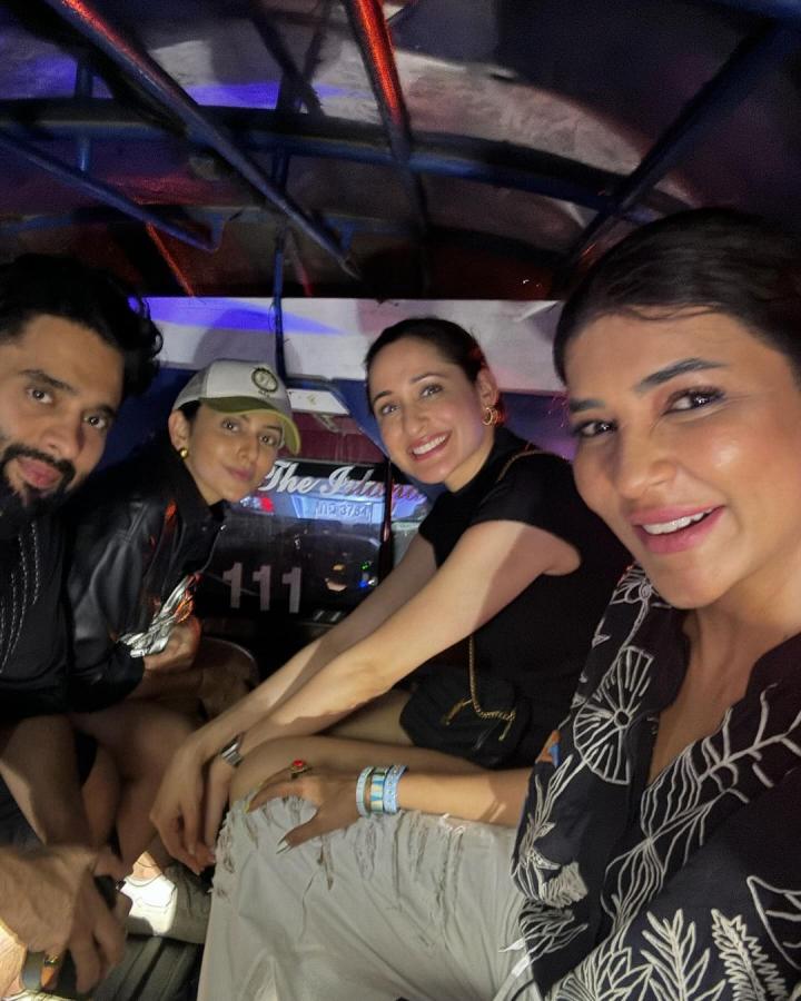 Rakul-Pragya-Lakshmi-photos.jpg 3