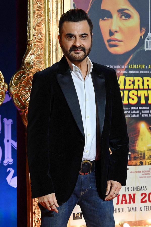 premiere_20of_20the_20movie_20Merry_20Christmas_20in_20Mumbai-11.jpg 11