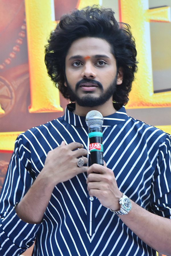 HanuMan_20Movie_20Success_20Celebrations_20Photos_4.jpg 5