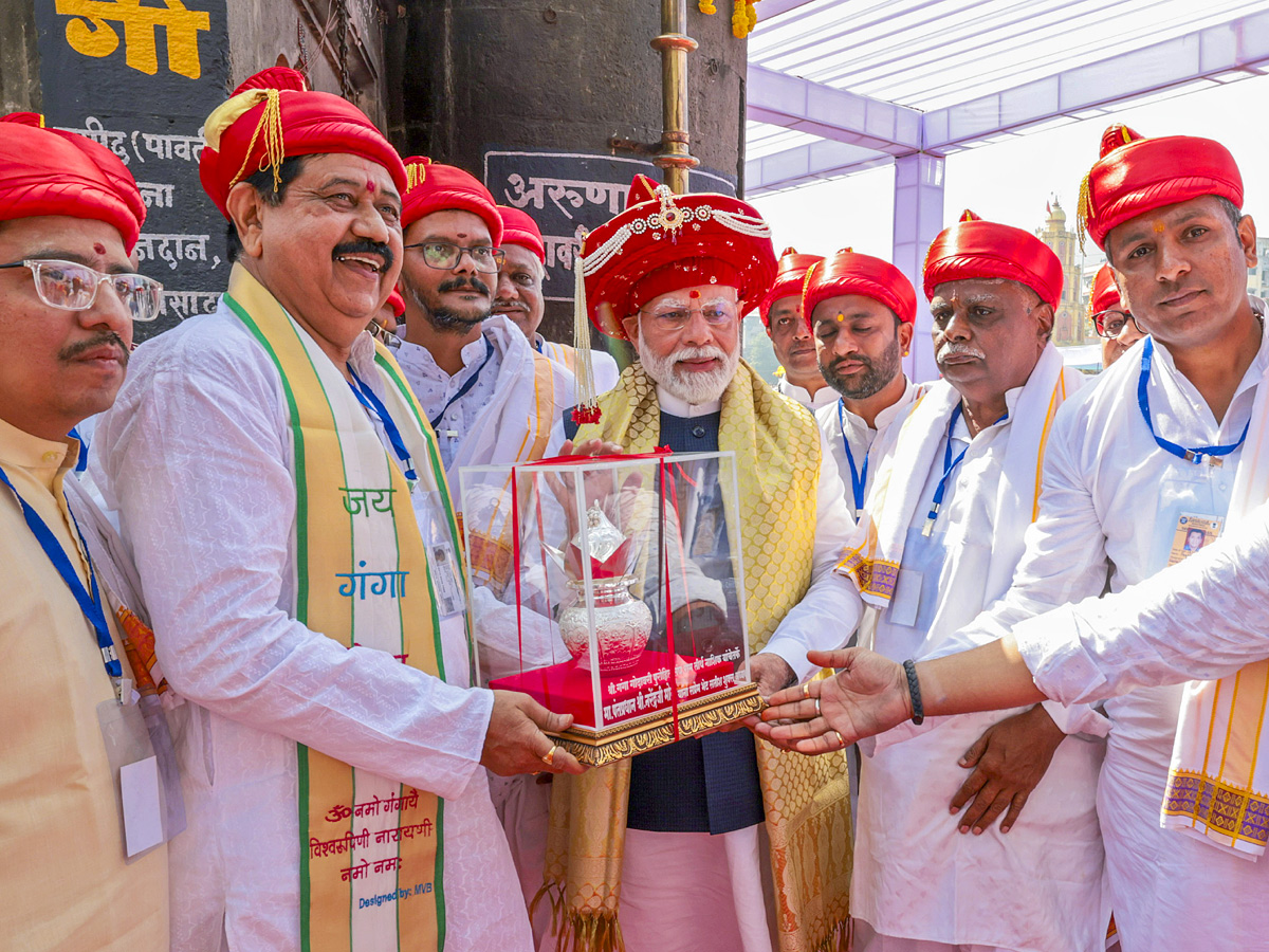 PM_20Narendra_20Modi_20Nashik_20Visit_20Photos_14.jpg 15