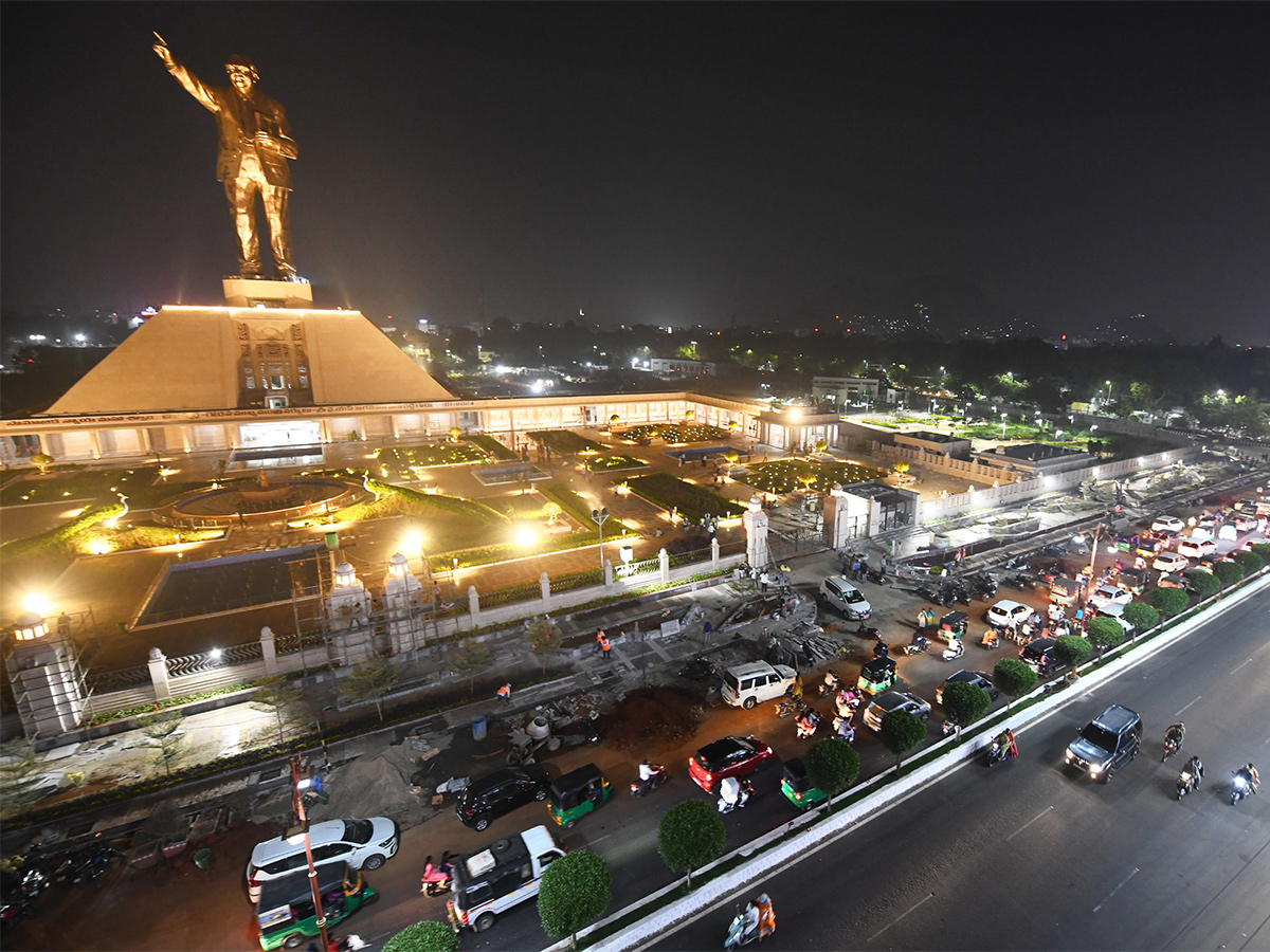 Specials_20Photos_20Of_20Ambedkar_20Statue_20In_20Vijayawada-2.jpg 3