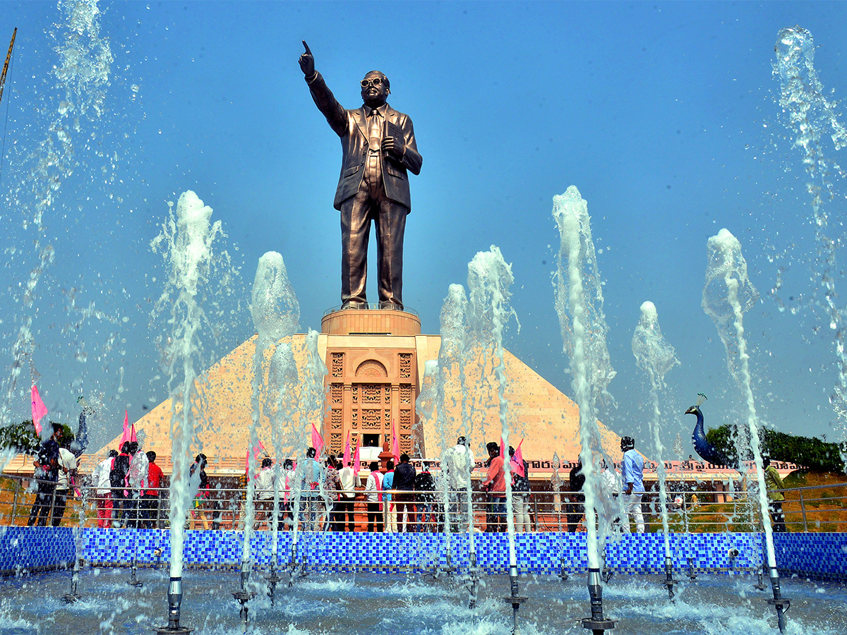 Specials_20Photos_20Of_20Ambedkar_20Statue_20In_20Vijayawada-5.jpg 6