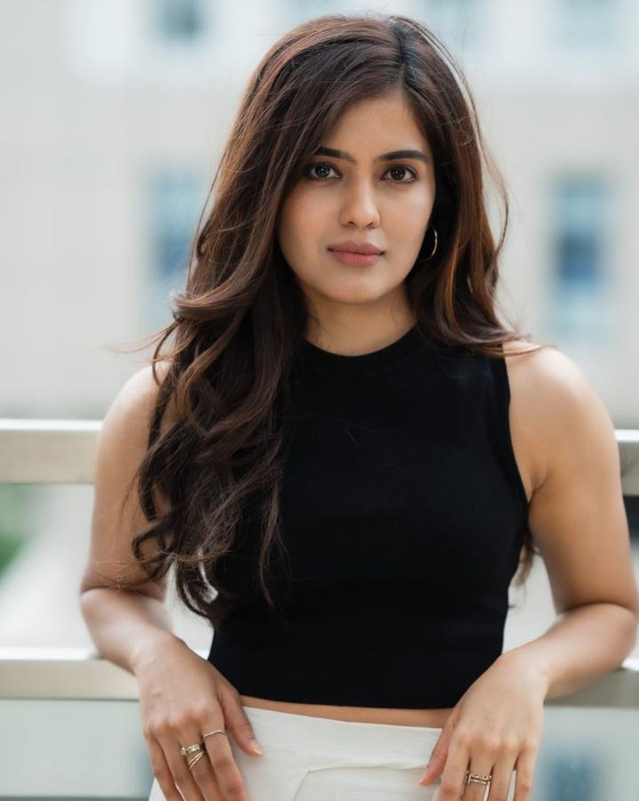 Amritha-Aiyer-viral-pic.jpg 2