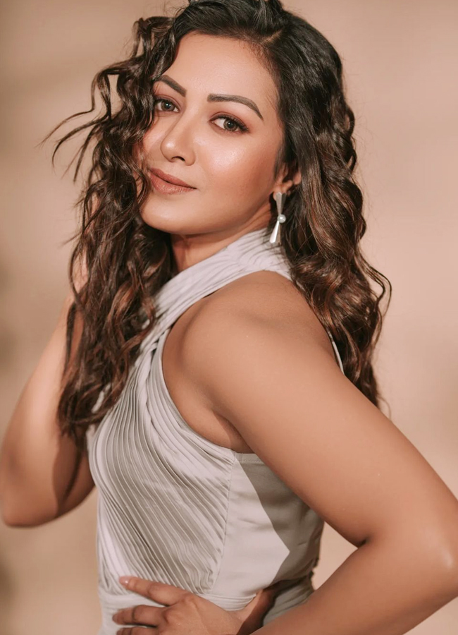 Catherine-Tresa-12.jpg 15