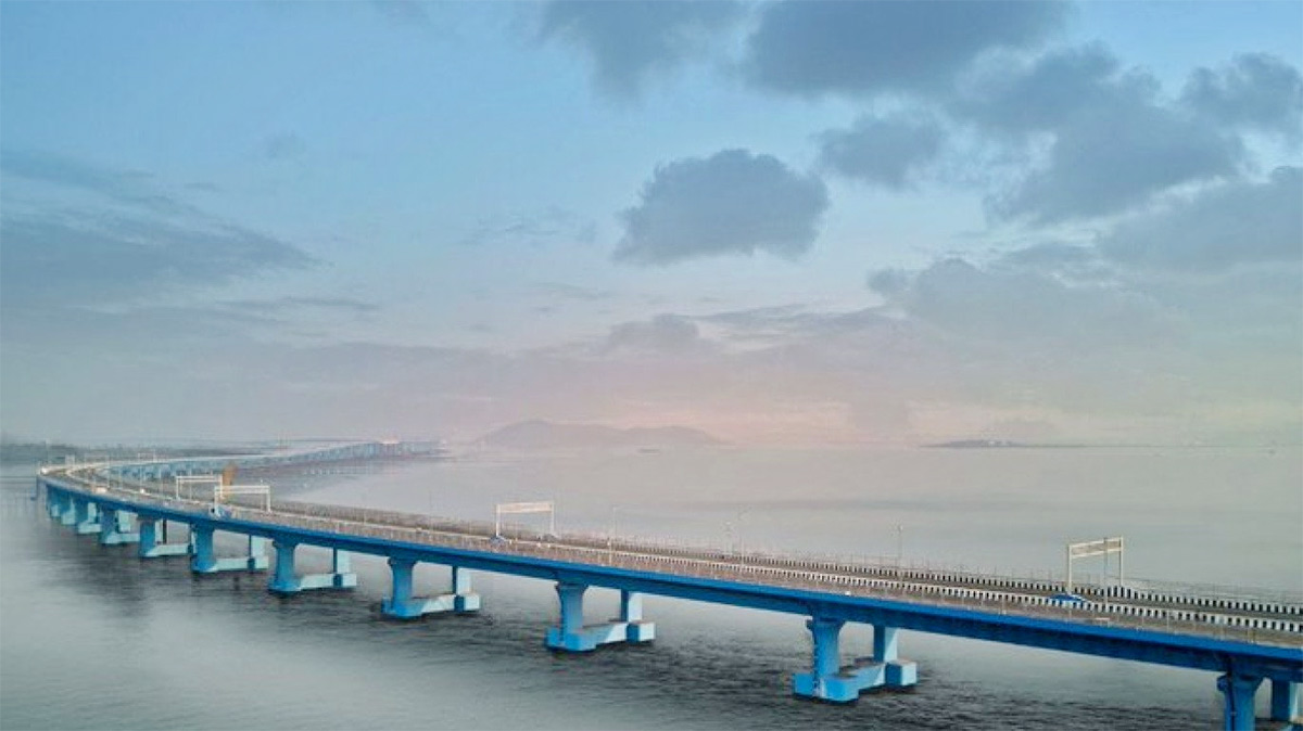 Narendra_20Modi_20at_20Atal_20Setu_20in_20mumbai-12.jpg 12