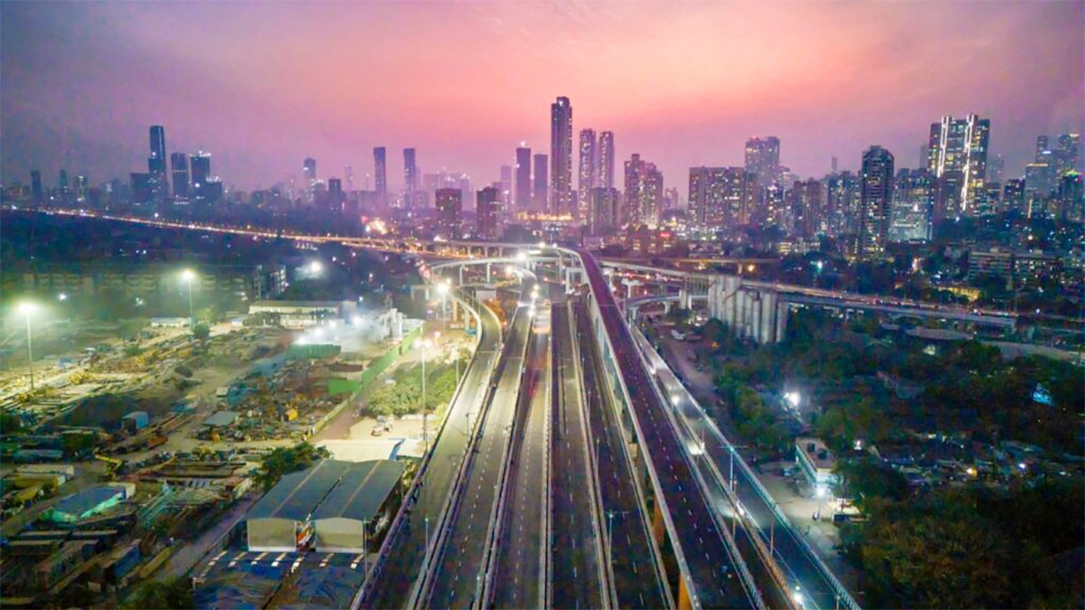 Narendra_20Modi_20at_20Atal_20Setu_20in_20mumbai-13.jpg 13