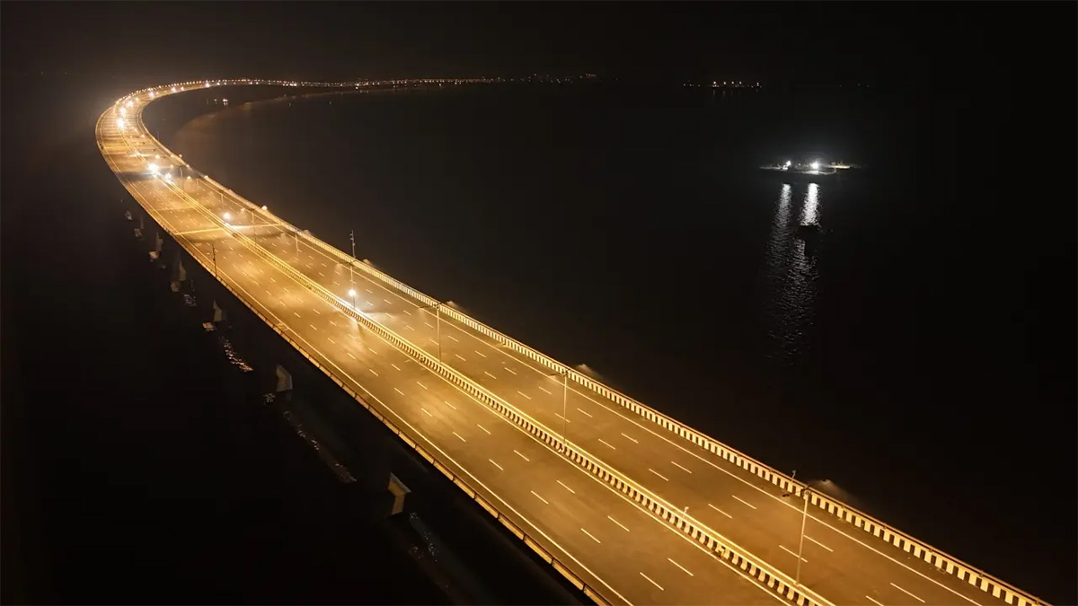 Narendra_20Modi_20at_20Atal_20Setu_20in_20mumbai-15.jpg 15