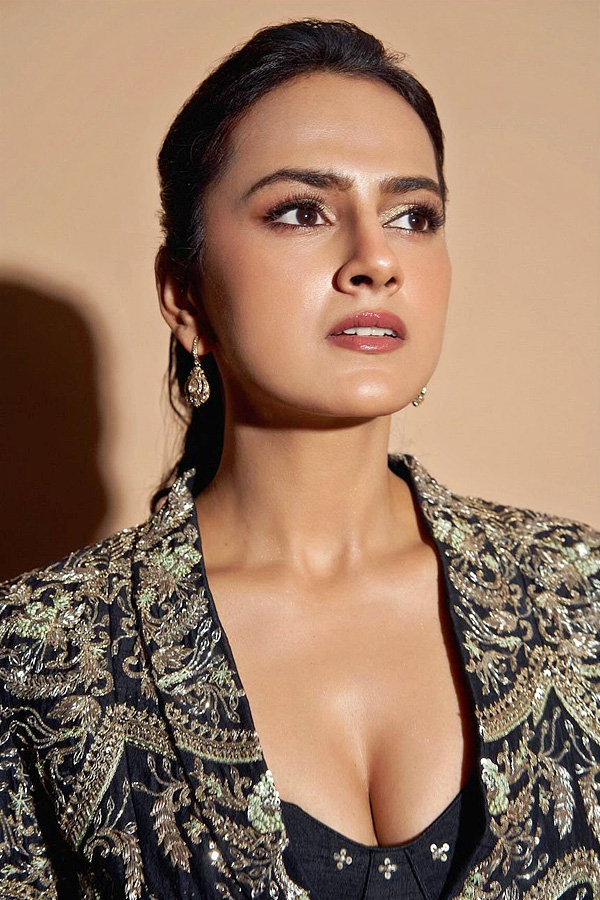 Shraddha_20Srinath_20Latest_20Photos_1.jpg 2