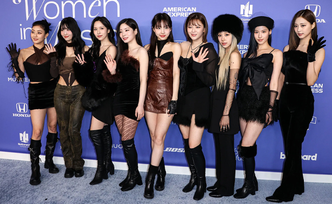 Twice_20group.jpg 4