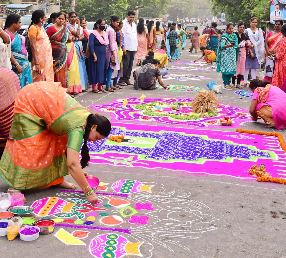 sankranthi_20celebrations_202024_20in_20visakhapatnam_20pics-17.jpg 16