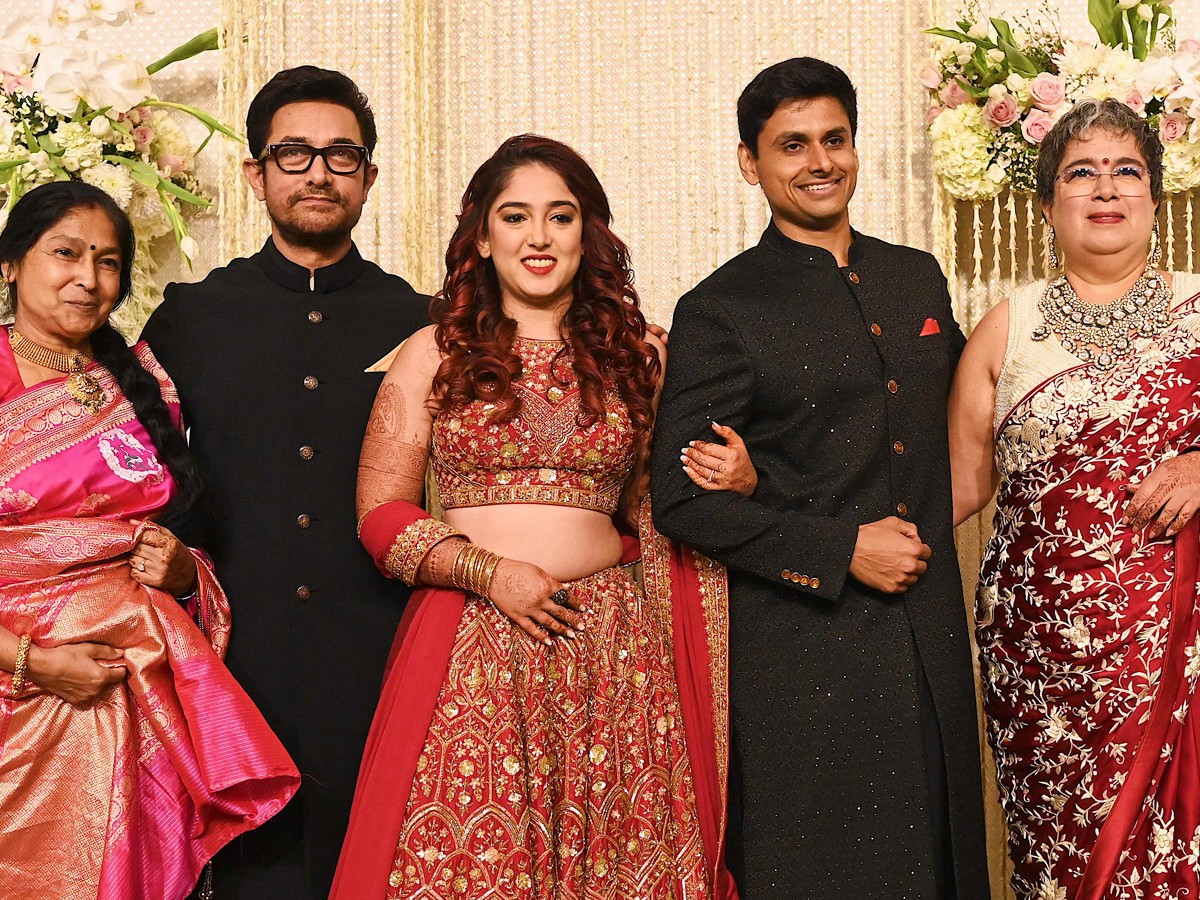 4.Amir-Khan_Family.jpg 6