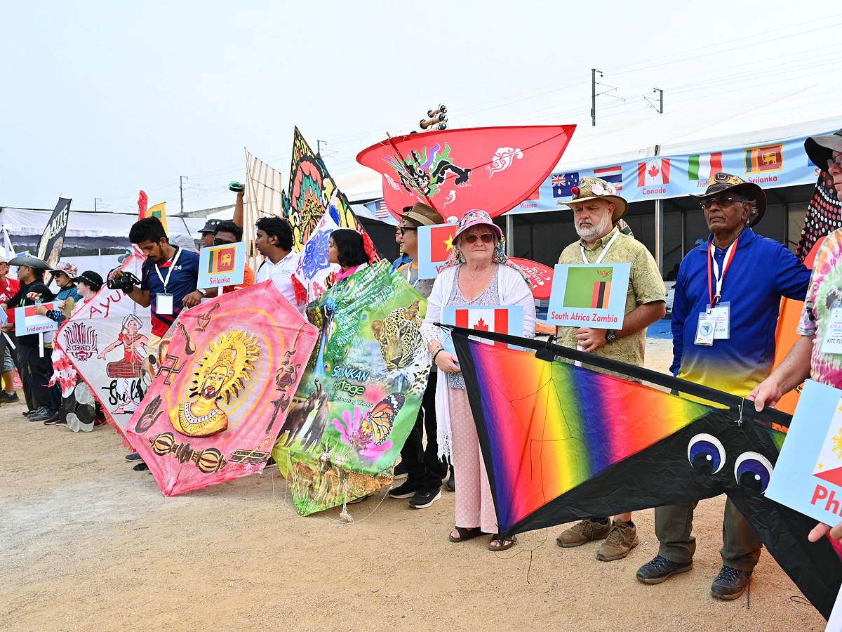 International_20Kite_20Festival_20At_20Parade_20Grounds_20At_20Hyderabad_20Photos_18.jpg 19