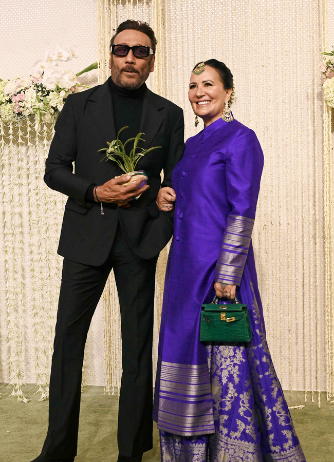 Jackie-Shroff.jpg 16