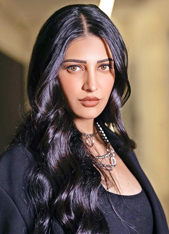 ShrutiHaasan-07.jpg 7