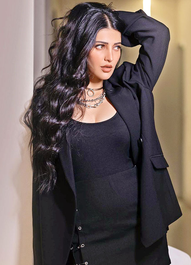 ShrutiHaasan-08.jpg 8
