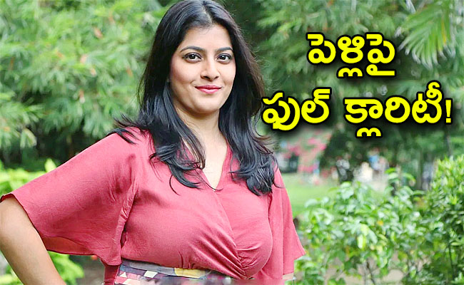 VaralaxmiSarathkumar-01.jpg