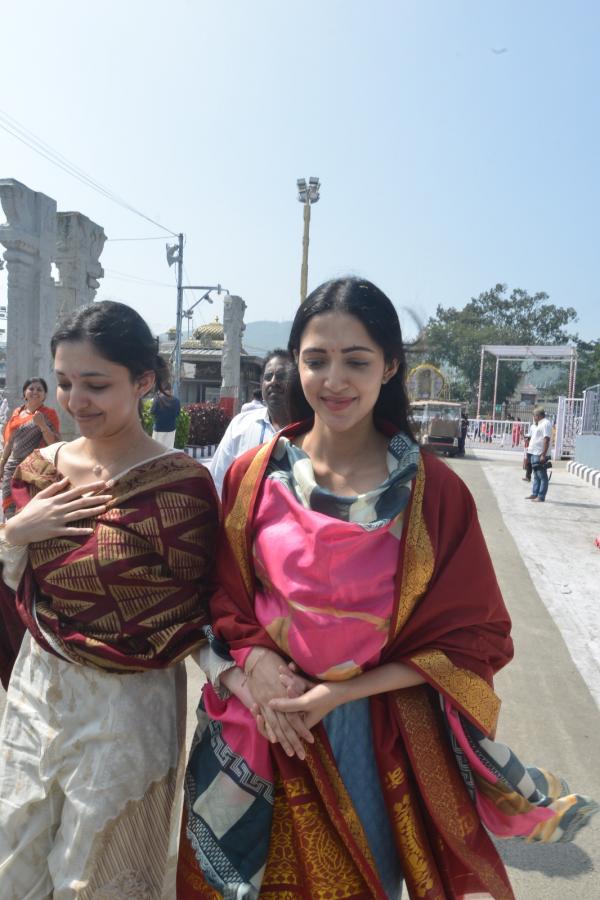 NehaShetty-16.jpeg 16