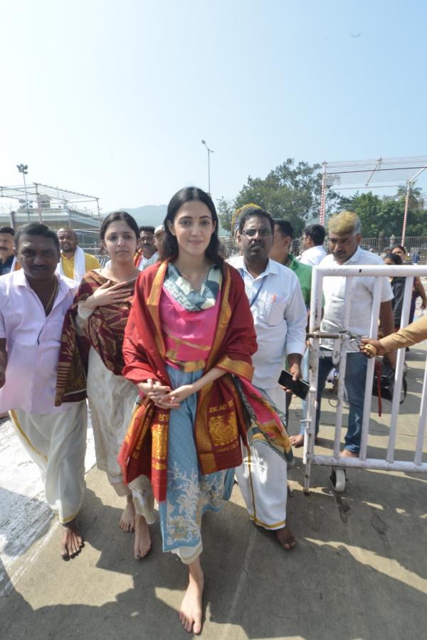 NehaShetty-18.jpeg 18