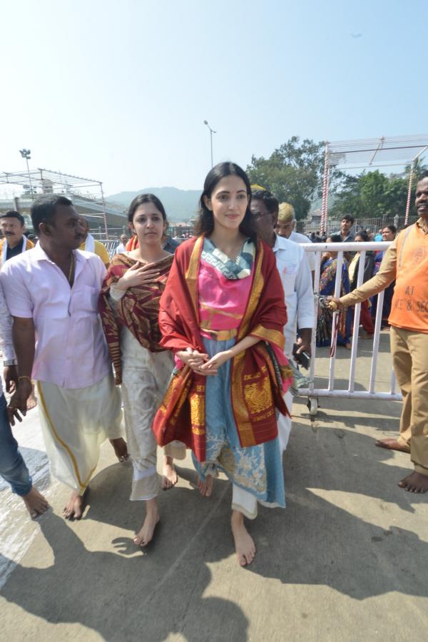 NehaShetty-19.jpeg 19