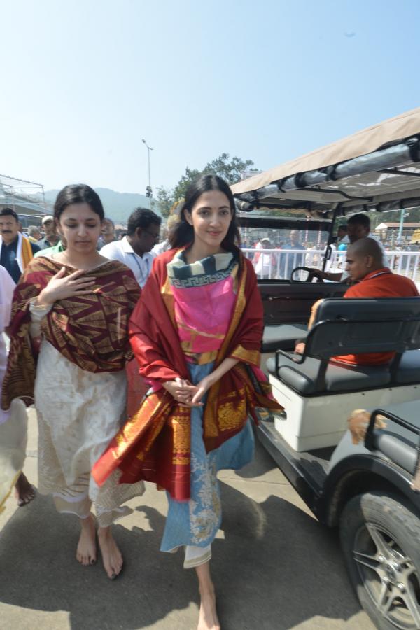 NehaShetty-22.jpeg 22
