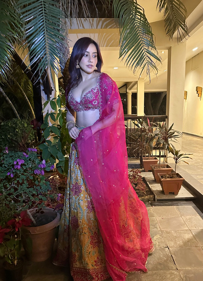 11.Neha-Sharma.jpg 13