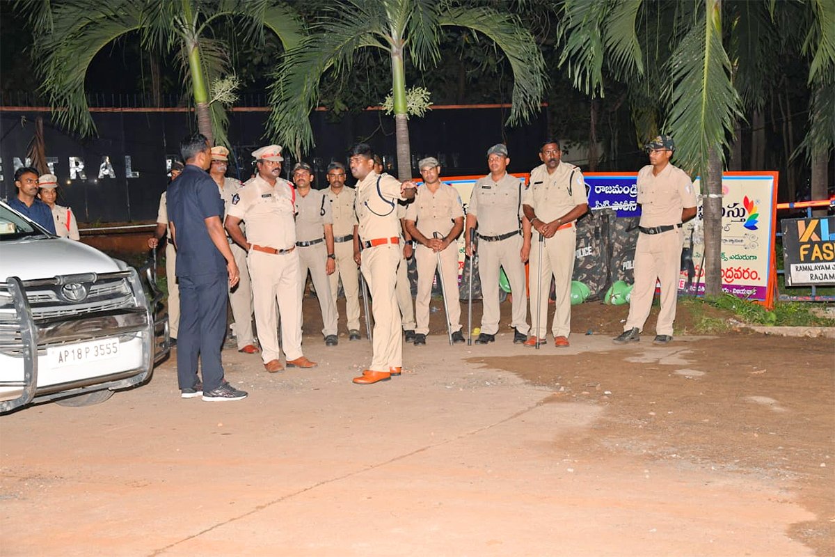 Chandrababu_20Naidu_20Arrest_20Photos-15.jpg 15