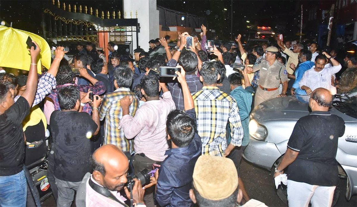 Chandrababu_20Naidu_20Arrest_20Photos-16.jpg 16