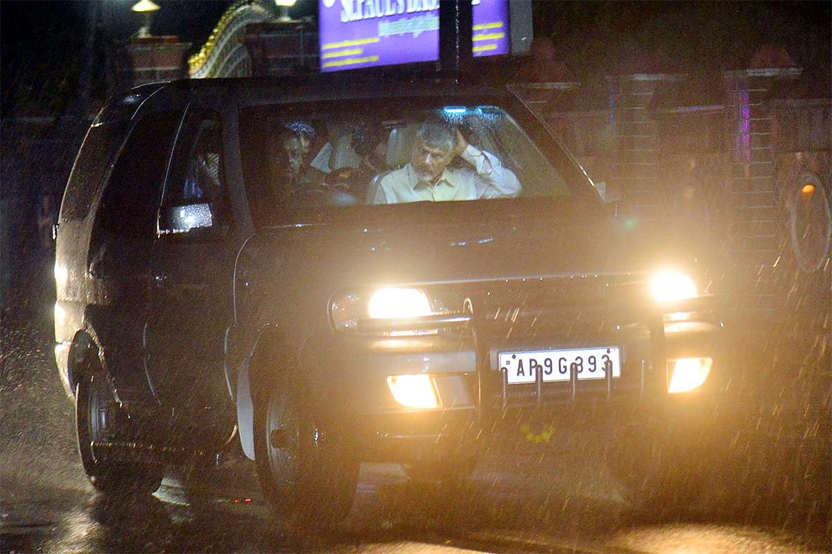 Chandrababu_20Naidu_20Arrest_20Photos-4.jpg 4